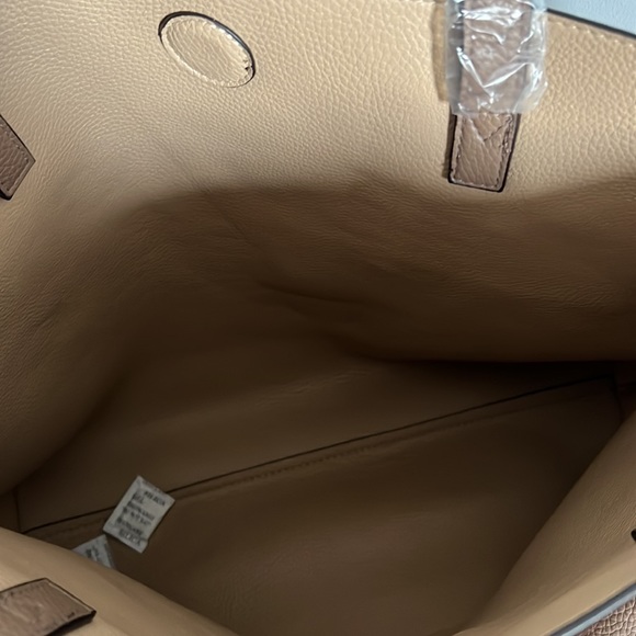 Women Faux Leather Multi Shoulder Bag W/ Small Pouch 2Pcs! - Picture 4 of 6